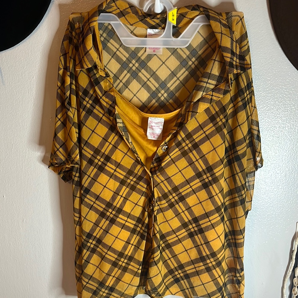 No Boundaries “Clueless” top
